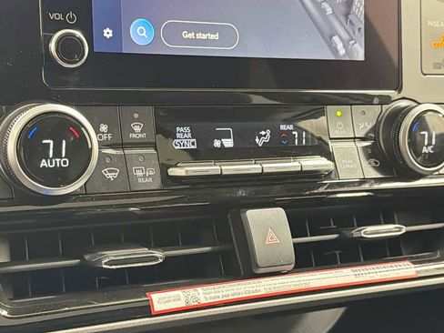 Certified 2026 Toyota Highlander XLE AWD/4WD image 21