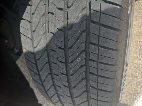 Used 2024 GMC Sierra 1500 SLT w/ SLT Premium Plus Package image 38