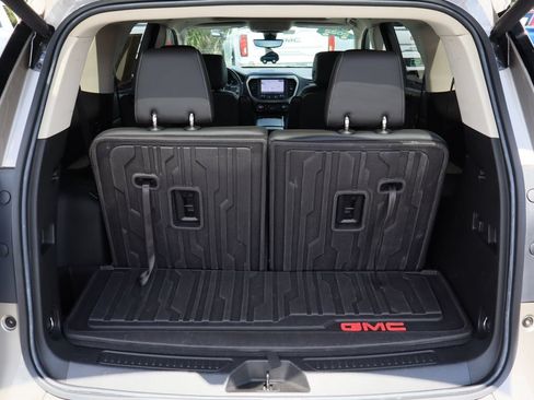 Certified 2022 GMC Acadia Denali w/ Denali Ultimate Package FWD image 27