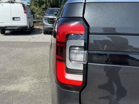 Used 2022 Ford Expedition Max Limited AWD/4WD image 10
