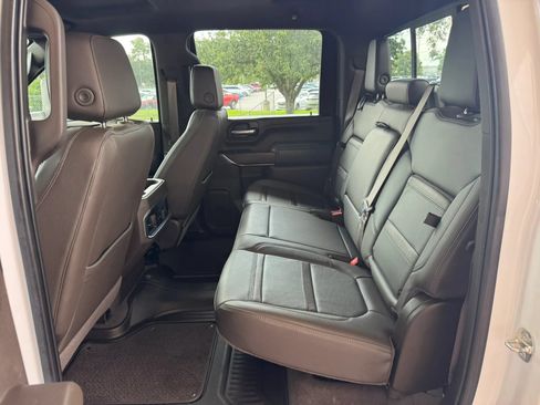 Used 2022 GMC Sierra 3500 Denali w/ Technology Package AWD/4WD image 26