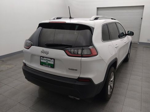 Used 2021 Jeep Cherokee Latitude Lux w/ Mopar Interior Package FWD image 7