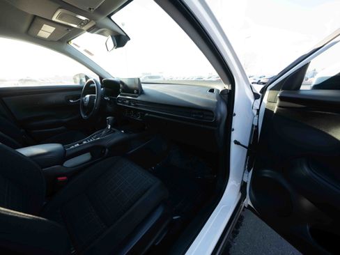 Certified 2024 Honda HR-V LX image 26