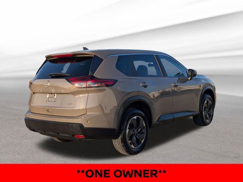 Certified 2025 Nissan Rogue SV image 7