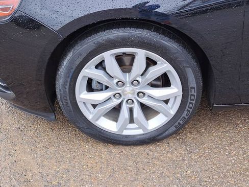 Used 2020 Chevrolet Impala LT w/ LT Convenience Package image 9