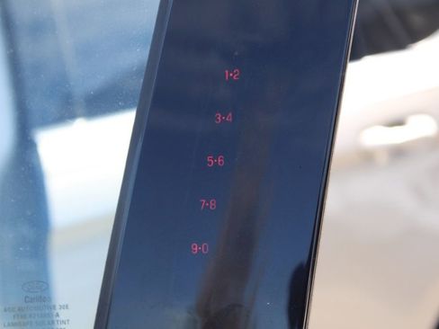 Used 2018 Ford Edge Titanium image 16