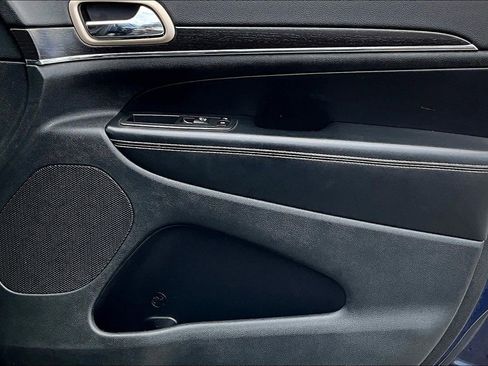 Used 2014 Jeep Grand Cherokee Limited image 28