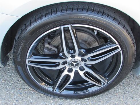 Used 2019 Mercedes-Benz E 300 image 37