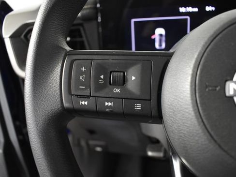Used 2025 Nissan Kicks SV w/ SV Premium Package AWD/4WD image 14