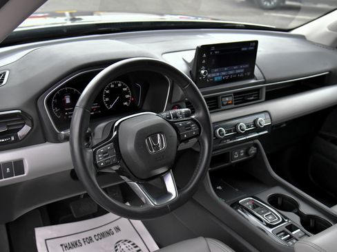 Used 2024 Honda Pilot EX-L image 16