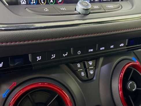 Used 2021 Chevrolet Blazer RS w/ Enhanced Convenience Package image 19