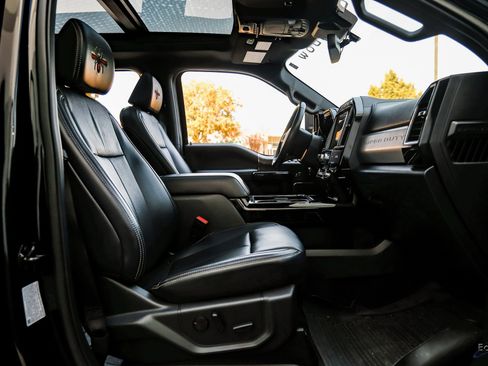 Used 2022 Ford F250 Lariat w/ Black Appearance Package image 45