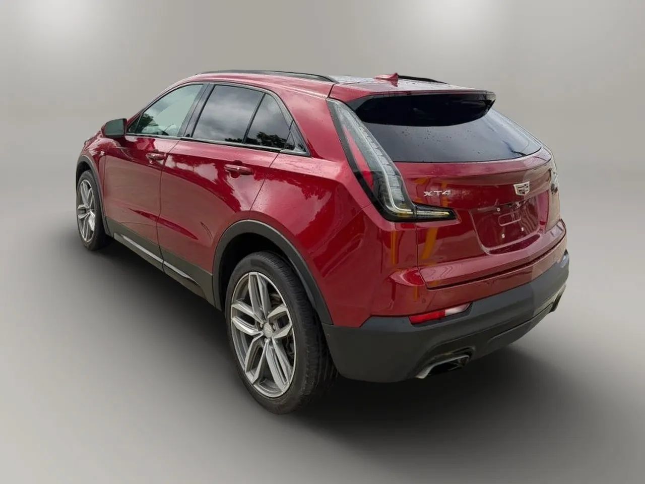 Used 2019 Cadillac XT4 Sport w/ Driver Assist Package FWD image 5