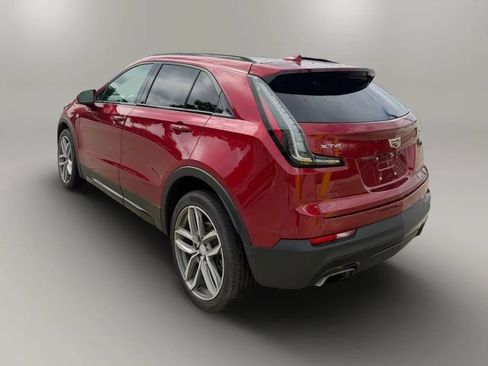 Used 2019 Cadillac XT4 Sport w/ Driver Assist Package FWD image 5