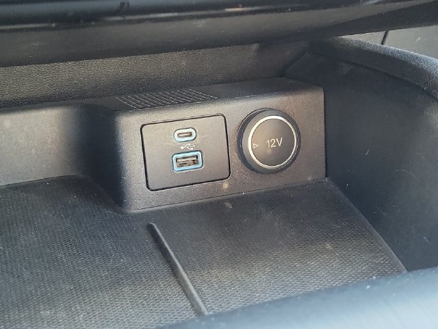 Certified 2021 Ford Escape SE FWD image 29