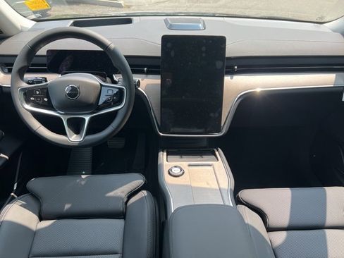 New 2025 Volvo EX90 Ultra image 12