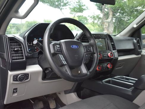 Used 2018 Ford F150 XL w/ Equipment Group 101A Mid AWD/4WD image 14