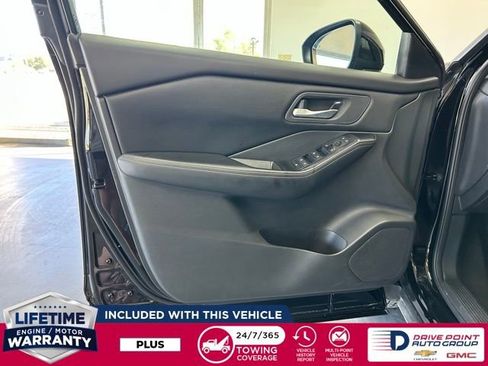 Used 2024 Nissan Rogue SV image 13