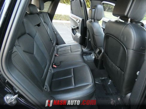 Used 2015 Porsche Macan S AWD/4WD image 32