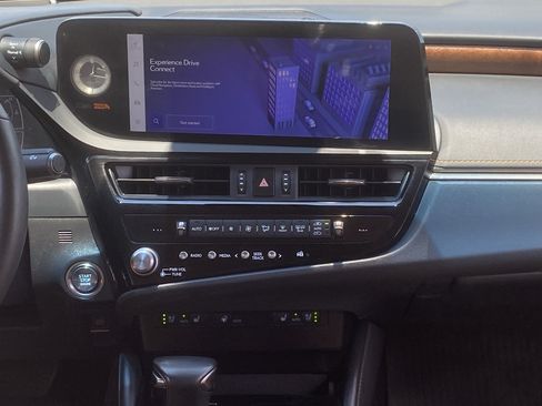 Used 2024 Lexus ES 350 w/ Premium Package FWD image 15