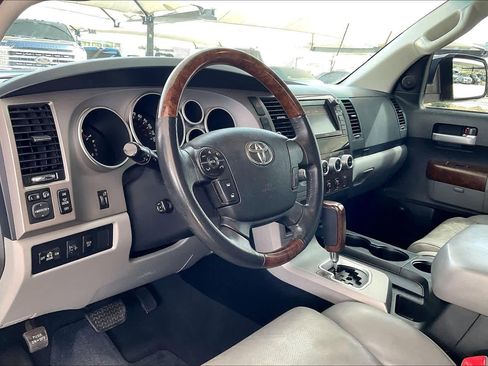 Used 2012 Toyota Tundra Limited w/ Platinum Pkg image 18