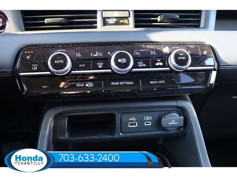 New 2025 Honda Pilot Touring image 18