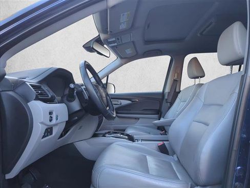 Used 2016 Honda Pilot Touring image 11