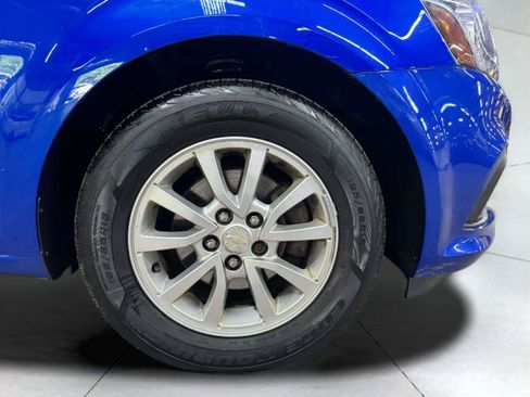 Used 2018 Chevrolet Sonic LT w/ Convenience Package FWD image 40