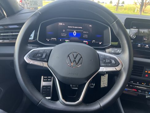 Certified 2025 Volkswagen Jetta Sport FWD image 15