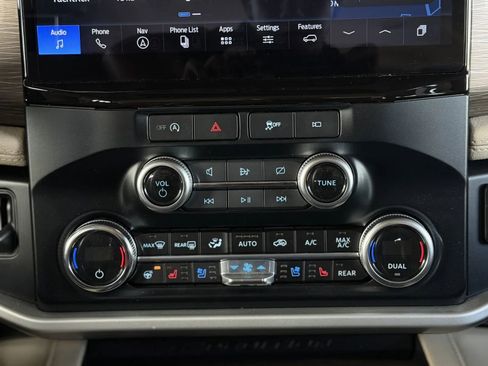 Used 2024 Ford Expedition Max Limited AWD/4WD image 40
