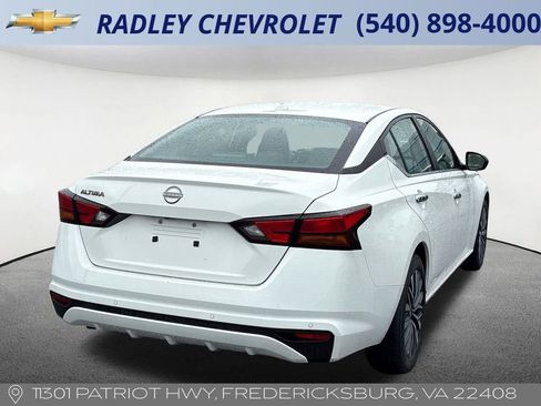 Used 2025 Nissan Altima 2.5 SV FWD image 19