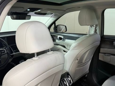 Used 2023 Kia Sorento SX image 21