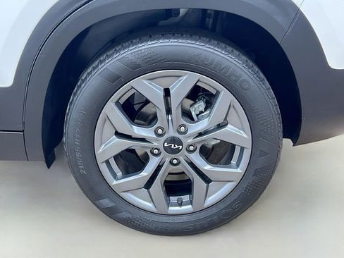 Certified 2024 Kia Seltos S image 30