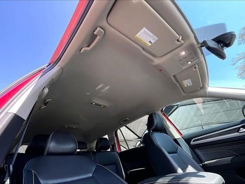 Used 2023 Volkswagen Atlas SE image 14