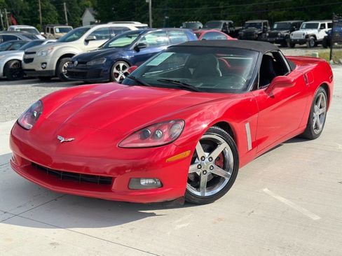 Used 2005 Chevrolet Corvette Base 2dr Convertible w/ Preferred Equipment Group image 9