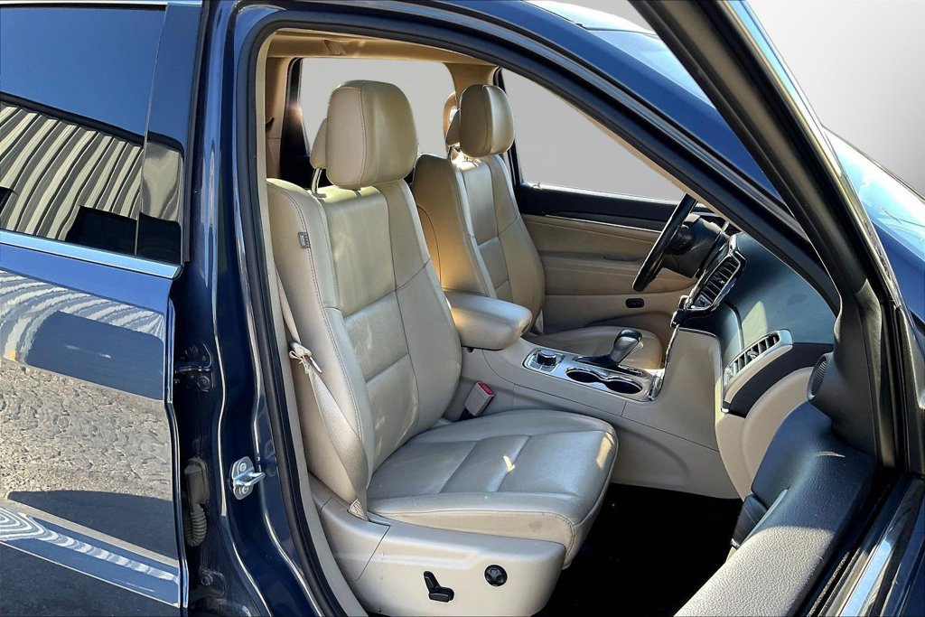 Used 2020 Jeep Grand Cherokee Limited w/ Luxury Group II AWD/4WD image 26