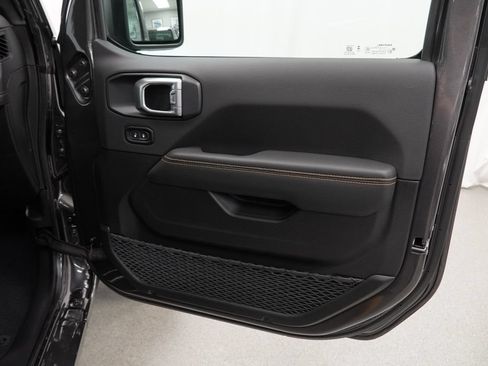 New 2026 Jeep Gladiator Sport AWD/4WD image 32