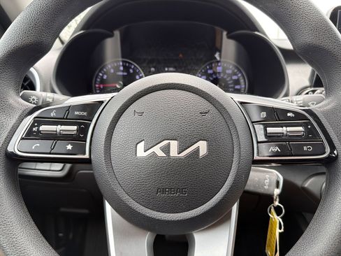 Used 2024 Kia Forte LXS FWD image 12