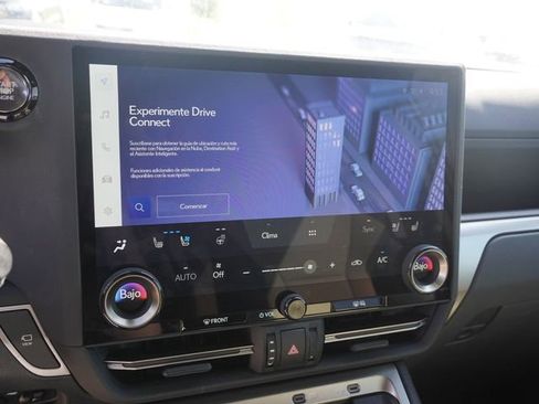 Used 2025 Lexus GX 550 AWD/4WD image 24