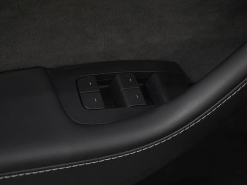 Used 2023 Tesla Model Y Long Range AWD/4WD image 20