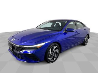 Used 2025 Hyundai Elantra Limited FWD video 1