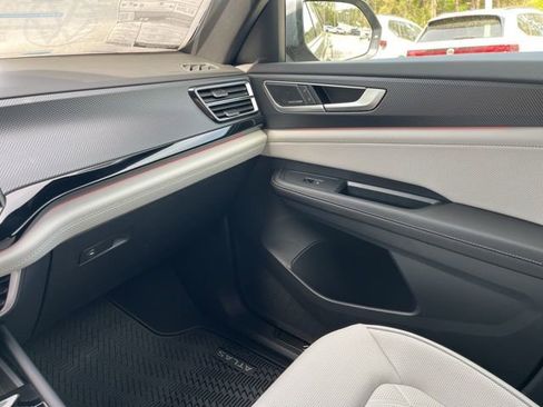 New 2026 Volkswagen Atlas Cross Sport SEL Premium R-Line AWD/4WD image 19