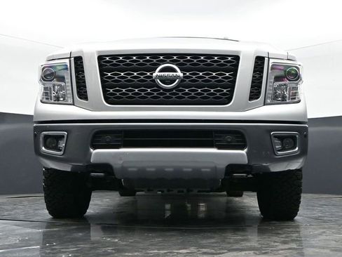 Used 2018 Nissan Titan PRO-4X w/ Pro-4x Convenience Package image 38