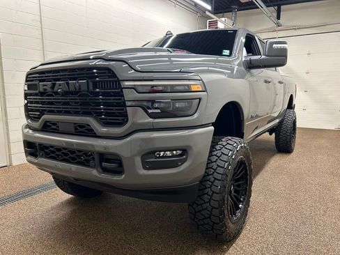 Used 2026 RAM 2500 Laramie AWD/4WD image 5