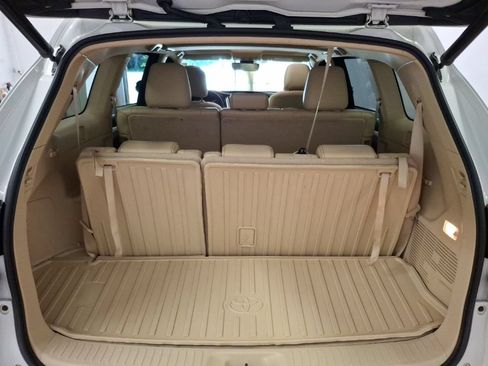 Used 2018 Toyota Highlander AWD V6 image 13