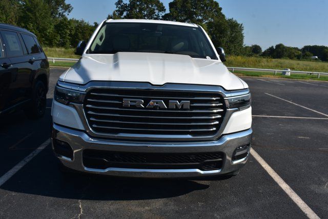 Used 2025 RAM 1500 Laramie AWD/4WD image 2