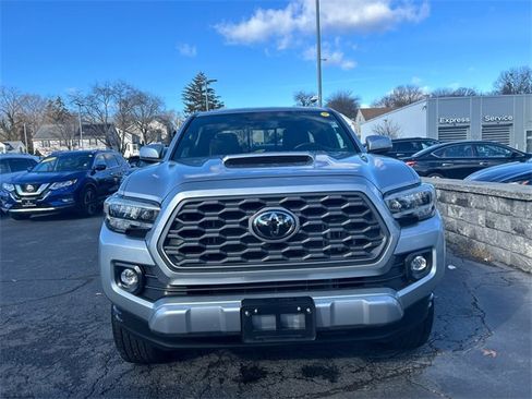 Used 2023 Toyota Tacoma TRD Sport image 6