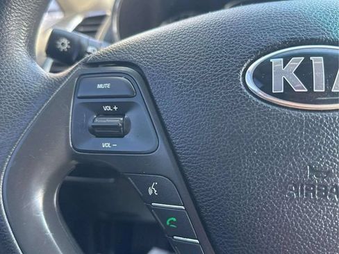 Used 2017 Kia Forte LX FWD image 24