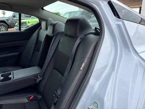 Used 2024 Nissan Altima 2.5 SR FWD image 18