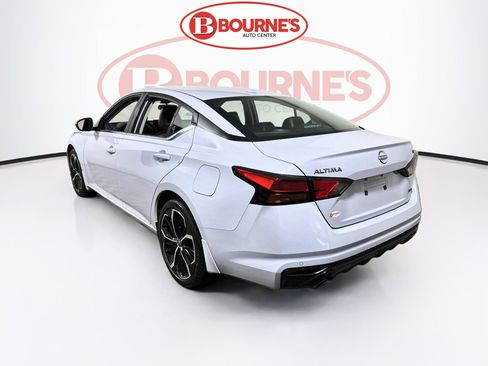 Used 2024 Nissan Altima 2.5 SR w/ SR Premium Package AWD/4WD image 9